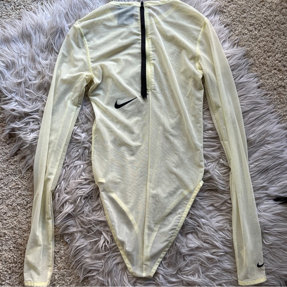 Nike City Ready Butter Yellow Mesh Long Sleeve Bodysuit Small - Picture 15 of 16